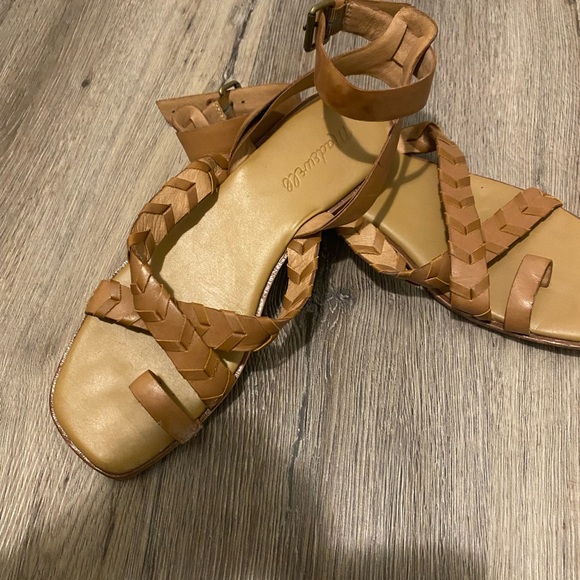 Madewell Leather Sandals - Picture 2 of 4